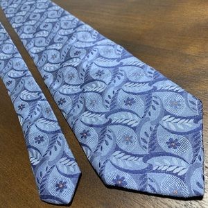 Floral silk neck tie